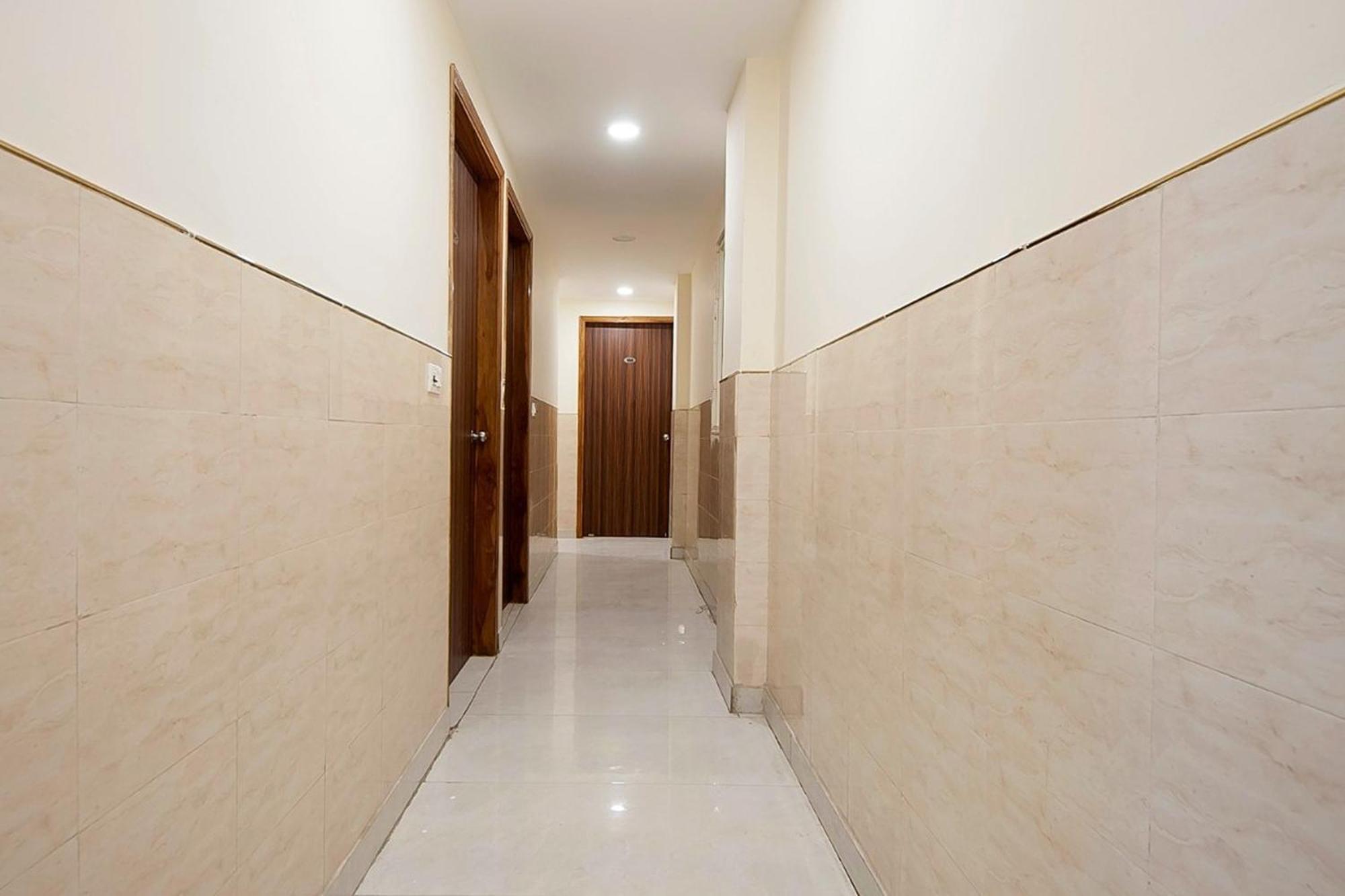 Shree Sai Dham Near Railway Station, Paharganj Appartement *